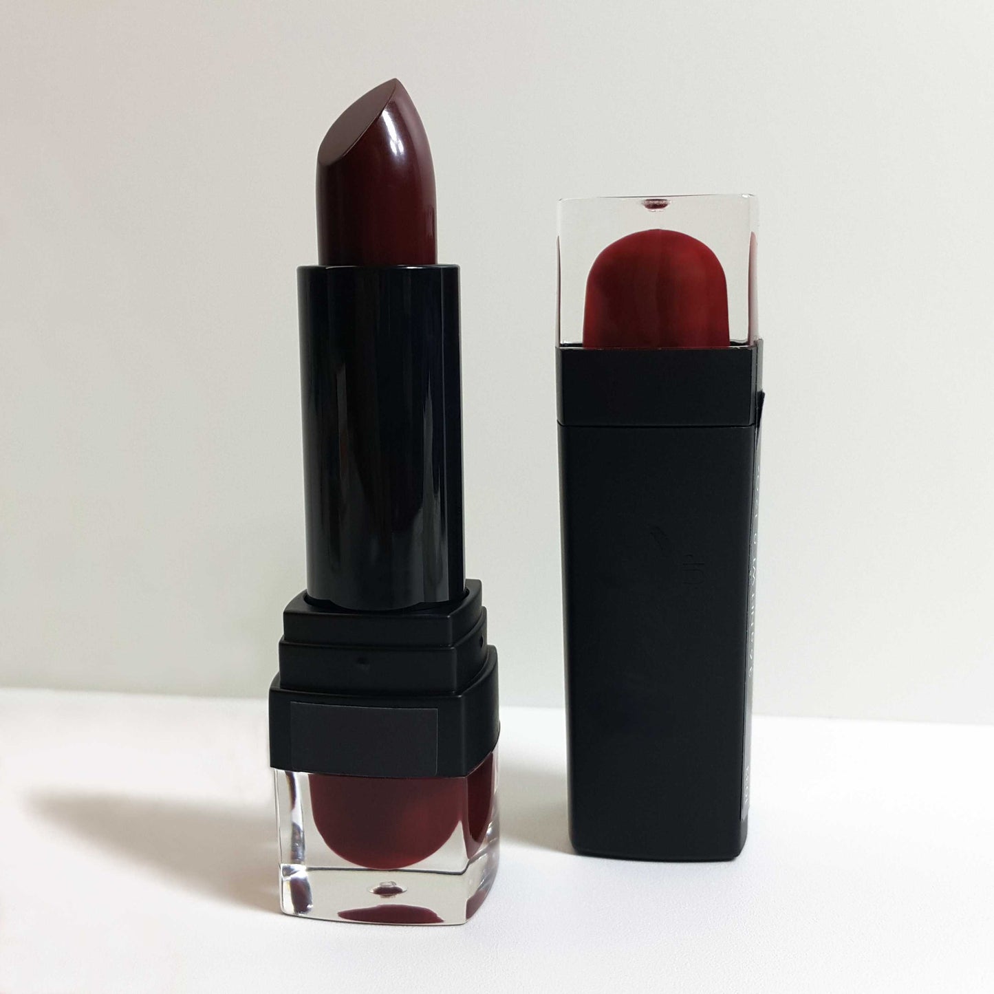 Sleek MakeUP Lip Vip Lipstick - Paparazzi 1033