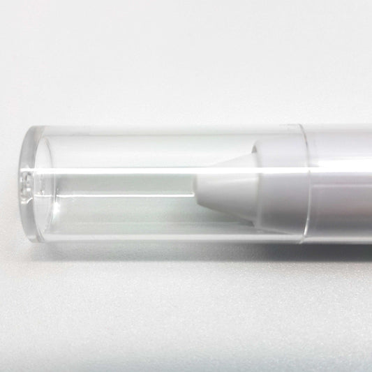 VNQ Highlight Eye Shadow Pen - White Matte2